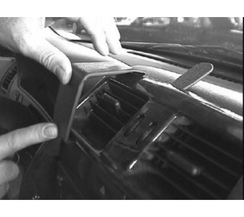 Proclip Nissan Terrano 00-06 Center mount