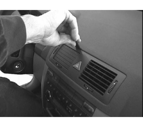 Proclip Skoda Fabia 00-07 Center mount