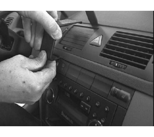 Proclip Skoda Fabia 00-07 Center mount