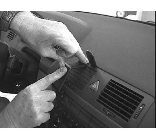 Proclip Skoda Fabia 00-07 Center mount