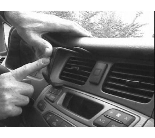 Proclip Hyundai Trajet 00-09 Center mount