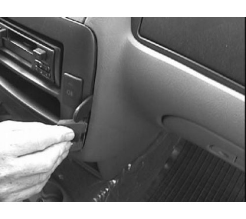 Proclip Hyundai Trajet 00-09 Angled mount