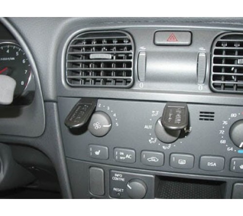 Proclip Volvo S40/V40 01-03 Center mount