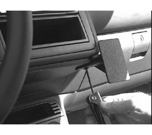 Proclip VW Polo 00-01 Angled mount-ONLY Base model