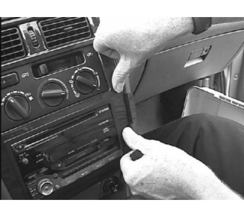 Proclip Toyota Avensis 98-00  Angled mount