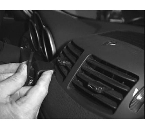 Proclip Alfa Romeo 147 01-11 /GT 04-11 Center mount