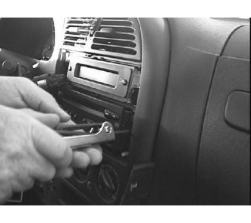 Proclip Citroen Xsara 01-04 Angled mount