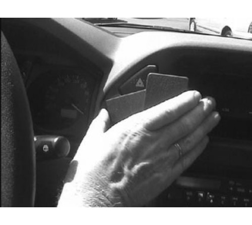 Proclip Mitsubishi Pajero 00-06 center mount