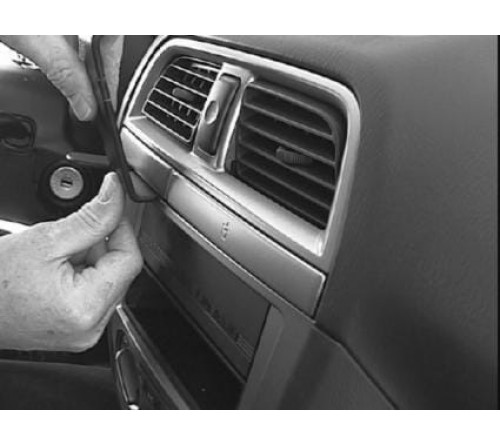 Proclip Subaru Impreza 01-04 Center - NOT for Limited WRX