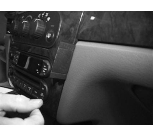 Proclip Chrysler Stratus 01-07 Angled mount