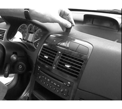 Proclip Peugeot 307 01-09  Center mount