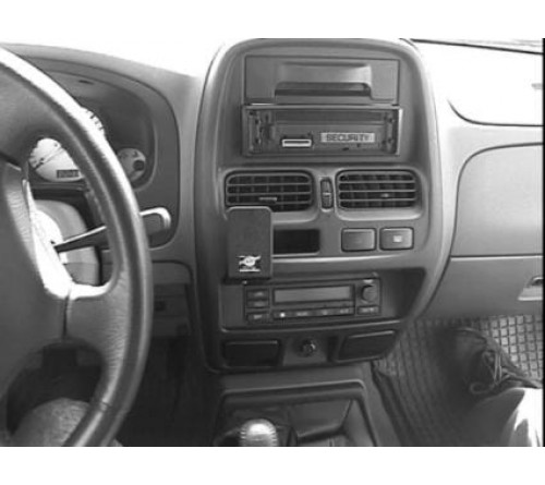 Proclip Nissan King Cab 00-06/ Navara 00-05 Center mount.