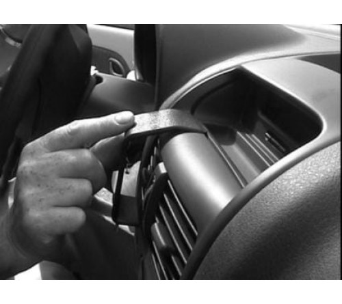 Proclip Renault Clio 02-05 Center mount