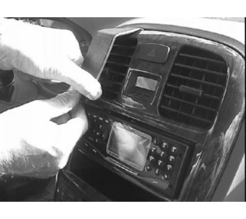 Proclip Kia Magentis 01-06 Center mount