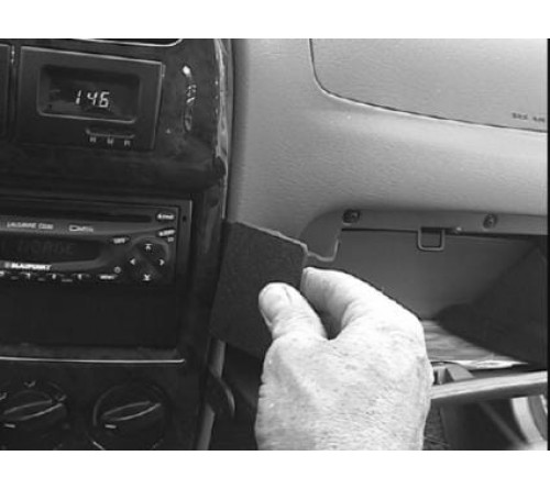 Proclip Kia Shuma II/Sephia II 01-06 Angled mount