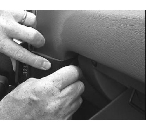 Proclip Kia Shuma II/Sephia II 01-06 Angled mount