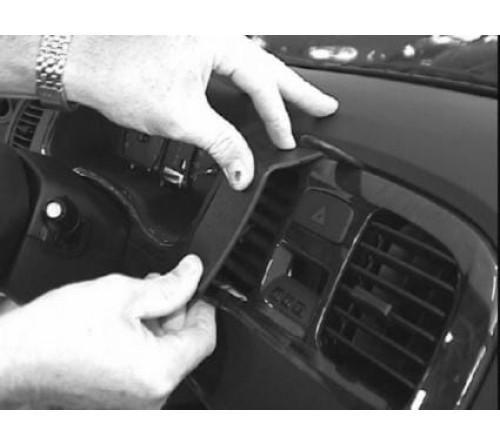 Proclip Hyundai Sonata 02-04 Center mount