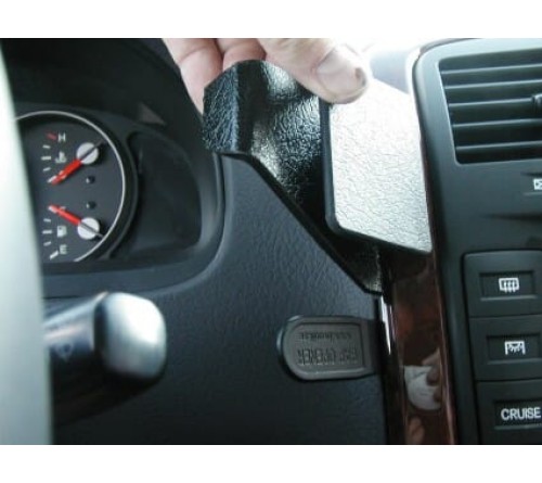 Proclip Kia Carnival 02-03 Center mount