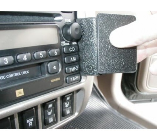 Proclip Toyota Sienna 01-03 Angled mount