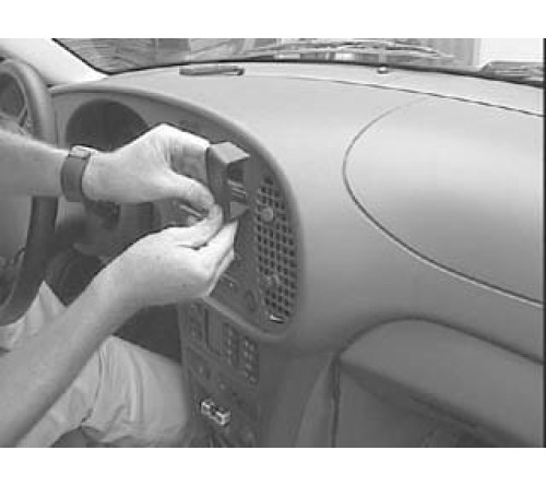 Proclip Saab 9-3 98-02 Center mount ONLY wood