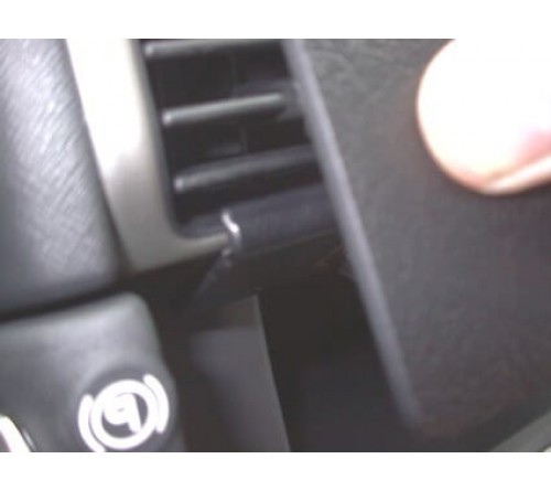 Proclip Honda CRV 02-06 Center mount  NOT wood panel