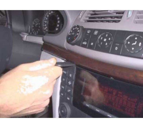 Proclip MB E-Klasse 02-08 Center mount