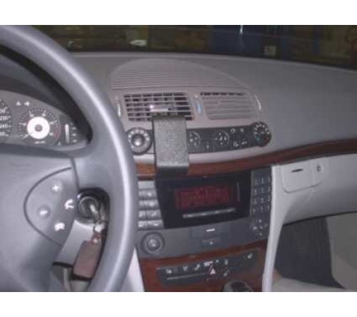 Proclip MB E-Klasse 02-08 Center mount