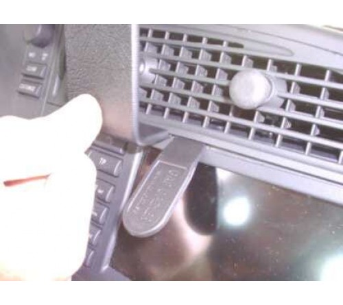 Proclip Saab 9-3 03-06 Center mount