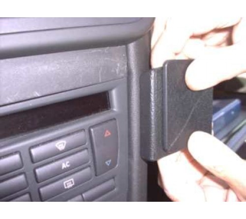 Proclip Saab 9-3 03-06 Angled mount  NOT with cup holder