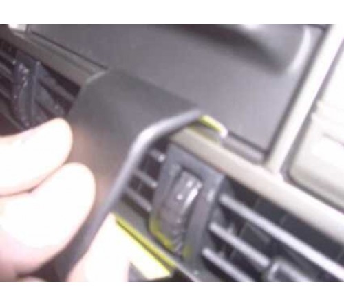 Proclip Nissan X-Trail 02-03 Center mount