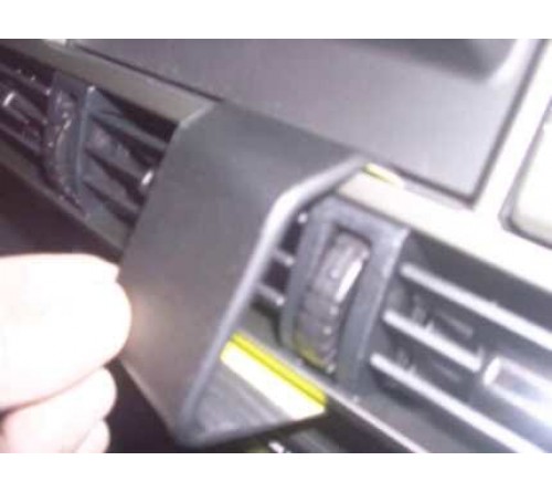 Proclip Nissan X-Trail 02-03 Center mount