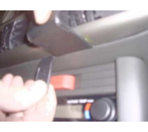 Proclip Nissan X-Trail 02-03 Center mount