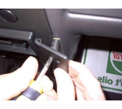 Proclip Daihatsu Sirion 02-06 Angled mount