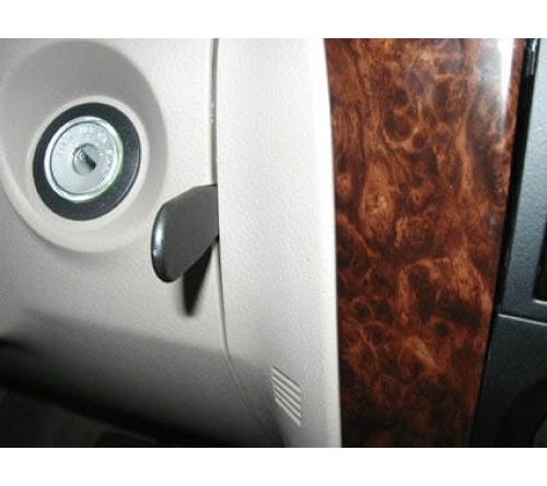 Proclip Kia Sorento 02-07 Center mount ONLY wood panel