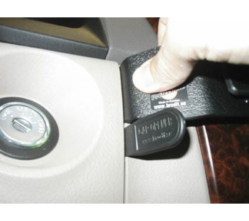 Proclip Kia Sorento 02-07 Center mount ONLY wood panel