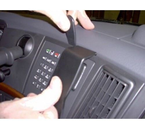 Proclip Volvo FM/NH 03-12/FM 03-13  Center mount