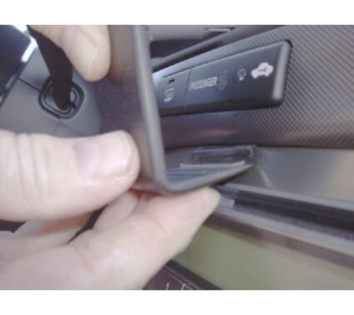 Proclip Toyota Avensis 03- 08 Center mount