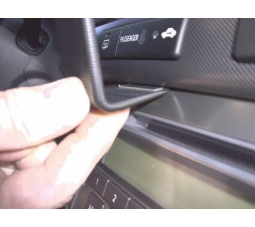 Proclip Toyota Avensis 03- 08 Center mount