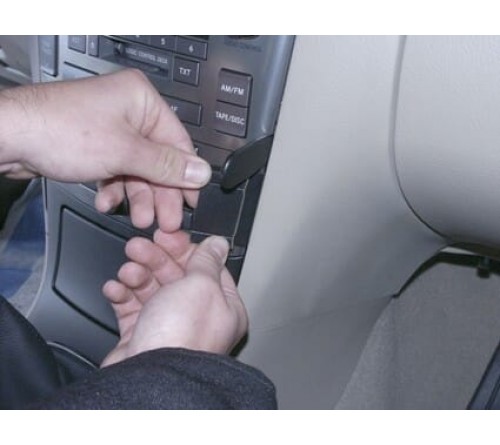 Proclip Toyota Avensis 03 - 08 Angled mount