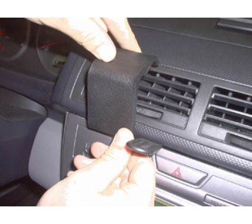 Proclip Mazda 2 03-07 Center mount