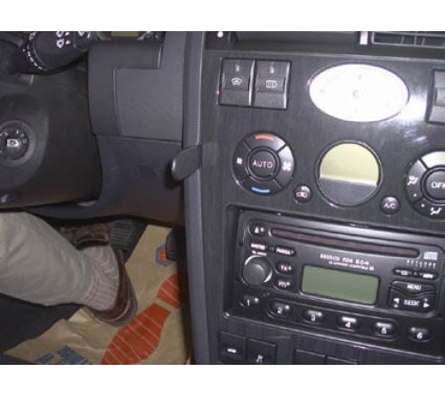 Proclip Ford Mondeo 01-03 Center mount  low