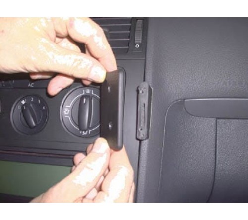 Proclip VW Touran 03-15 Angled mount