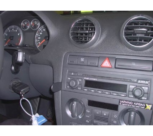 Proclip Audi A3 03-06 Center mount  low