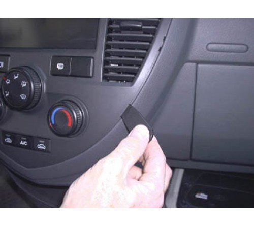 Proclip Kia Carens II 03-06 Angled mount