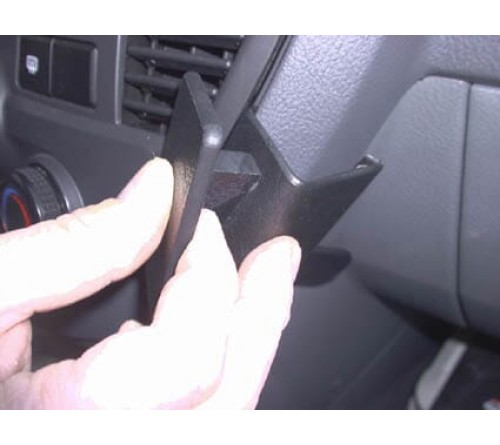 Proclip Kia Carens II 03-06 Angled mount