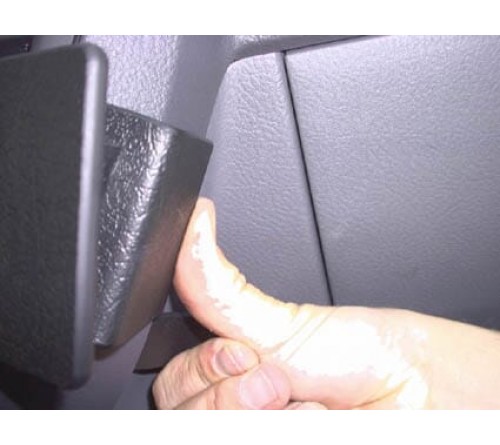 Proclip Kia Carens II 03-06 Angled mount