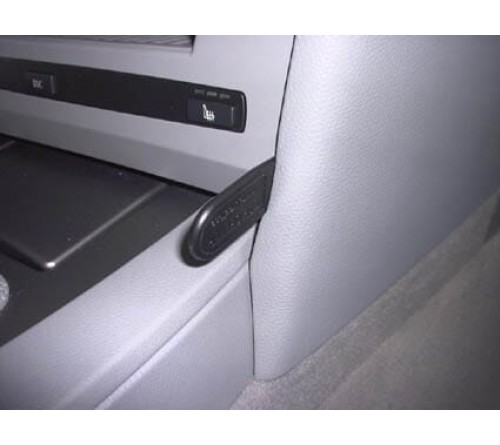 Proclip BMW 520-545 E60 04-10 Angled mount-NOT for leather