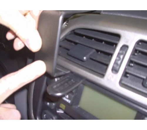 Proclip Toyota RAV 4 01-03 Center mount