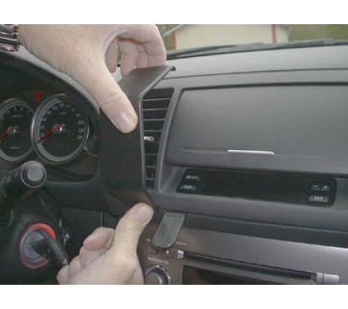 Proclip Subaru Legacy 04-09 Center mount