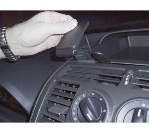 Proclip MB Vito 04- center NIET als extra klep op dashboard!